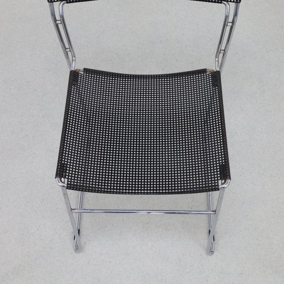 Image 1 of 4X Chaise de salle à manger en métal perforé Arrben, 1980S