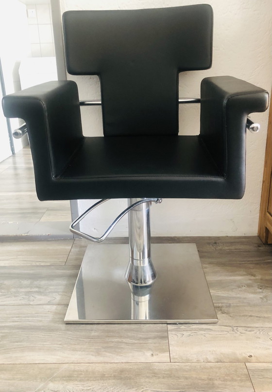 Image 1 of Fauteuil de barbier professionnel Design moderne et durable