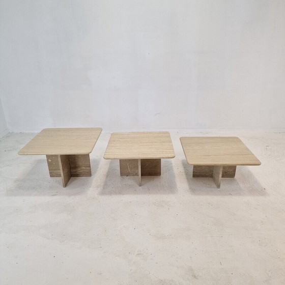 Image 1 of Ensemble de 3 tables basses vintage en travertin, Italie 1990