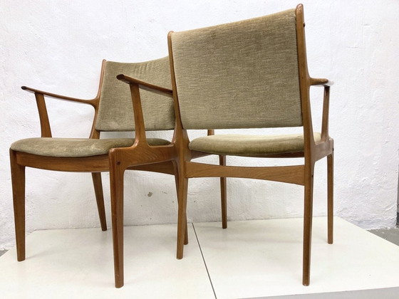 Image 1 of 2 Chaises danoises en teck avec accoudoirs Design Johannes Anderson Pour Uldum Møbler