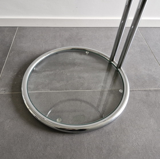 Image 1 of Table d'appoint ronde - Chrome avec verre 1980S - Style Bauhaus