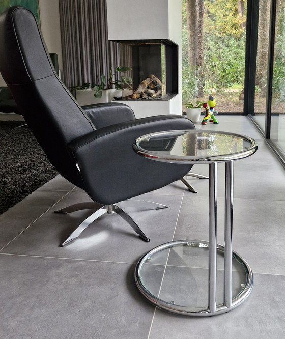 Image 1 of Table d'appoint ronde - Chrome avec verre 1980S - Style Bauhaus