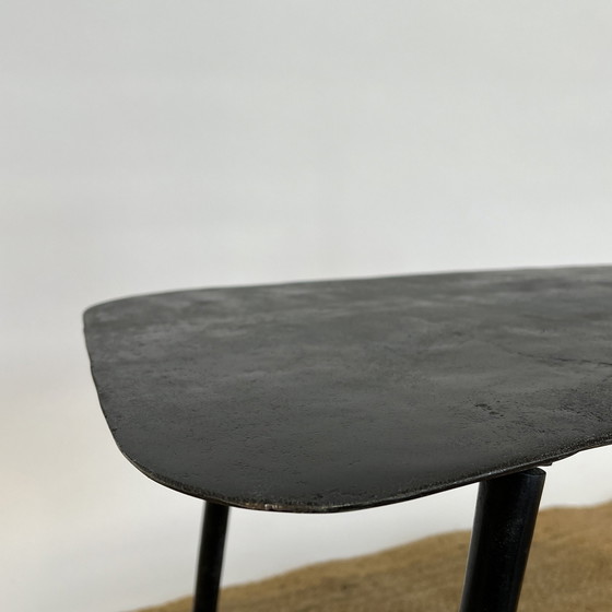 Image 1 of Table basse en forme de tour Kare Design