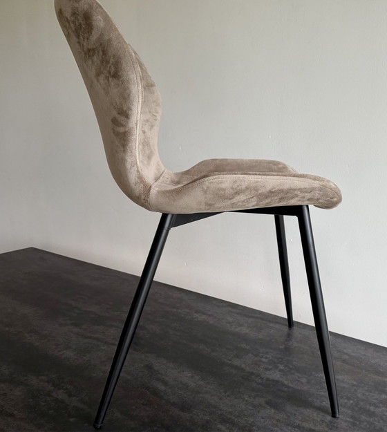 Image 1 of 4 chaises Butterfly - Inutilisées Etat neuf