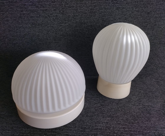 Image 1 of Plafonniers - Verre de lait strié - Vintage