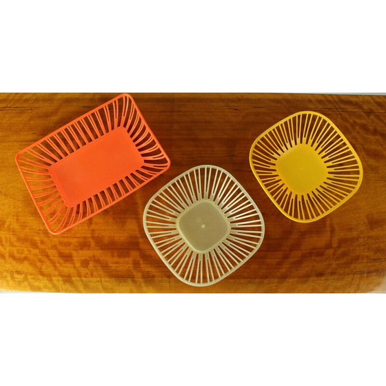 Image 1 of Ensemble de 3 paniers en plastique vintage, Tchécoslovaquie 1960