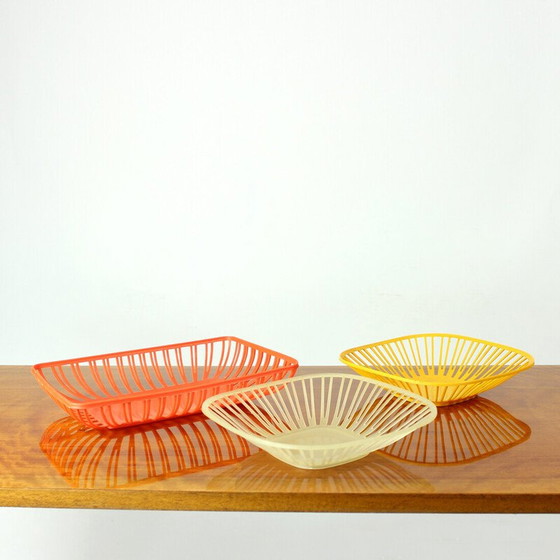 Image 1 of Ensemble de 3 paniers en plastique vintage, Tchécoslovaquie 1960