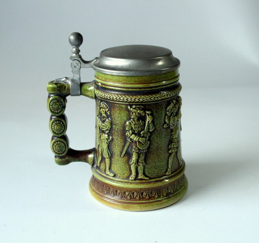 Original Gerz Chope De Bière Avec Couvercle En Étain Vert Olive Avec Relief - Vintage