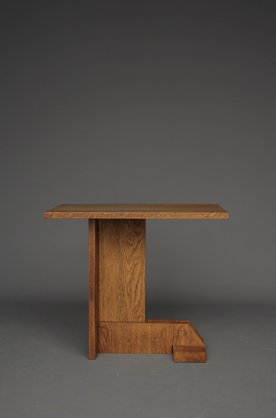 Image 1 of Petite table d'appoint moderniste du Mid Century