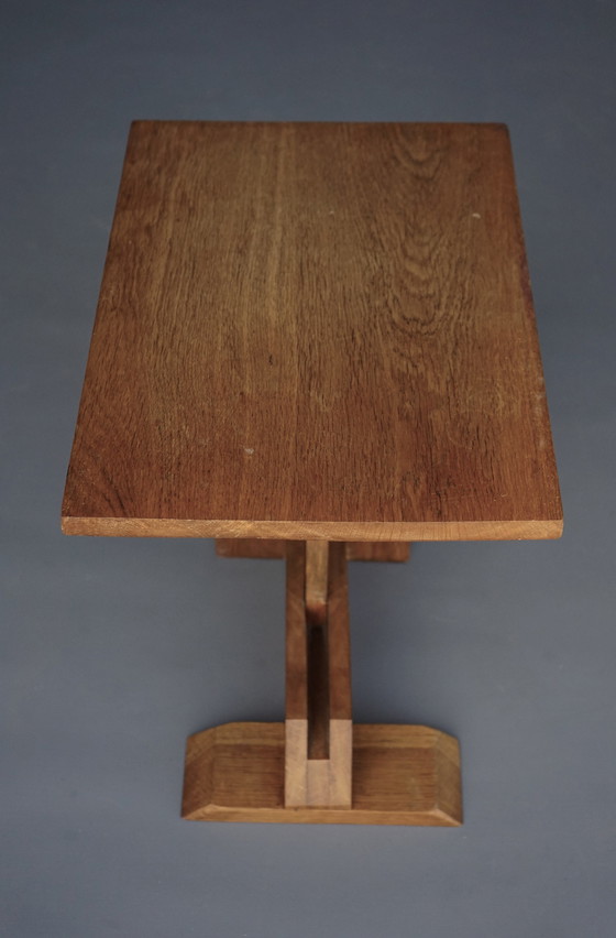 Image 1 of Petite table d'appoint moderniste du Mid Century