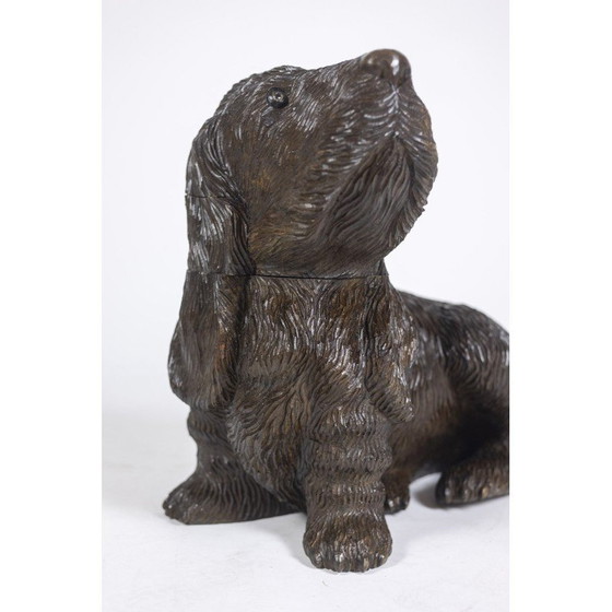 Image 1 of Chien vintage en tilleul sculpté, Europe 1900