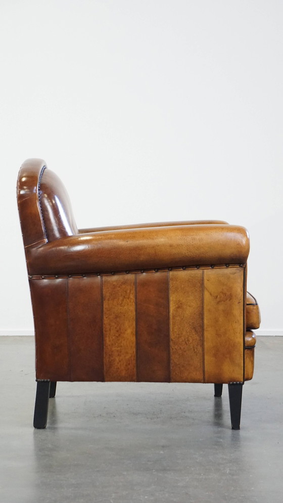 Image 1 of Fauteuil design en peau de mouton