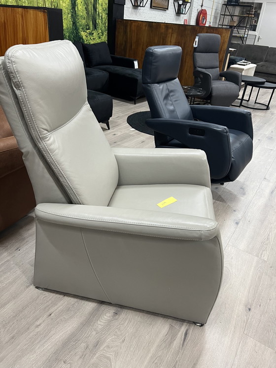 Image 1 of Vente : Fauteuil de relaxation en cuir de luxe