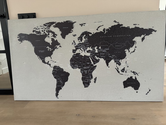 Image 1 of Carte du monde BoConcept