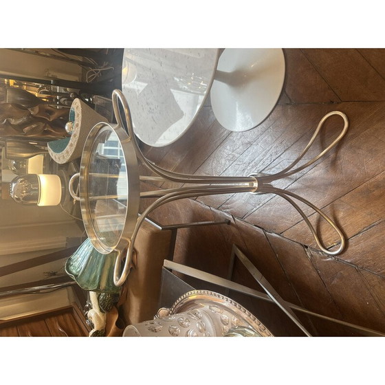 Image 1 of Guéridon tripode vintage en métal argenté et plateau en verre, 1960