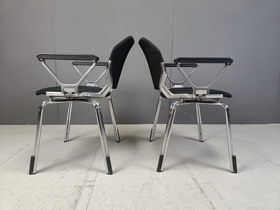 Image 1 of Chaises octogonales futuristes en métal par Froscher Sitform, 1990S - Lot de 10