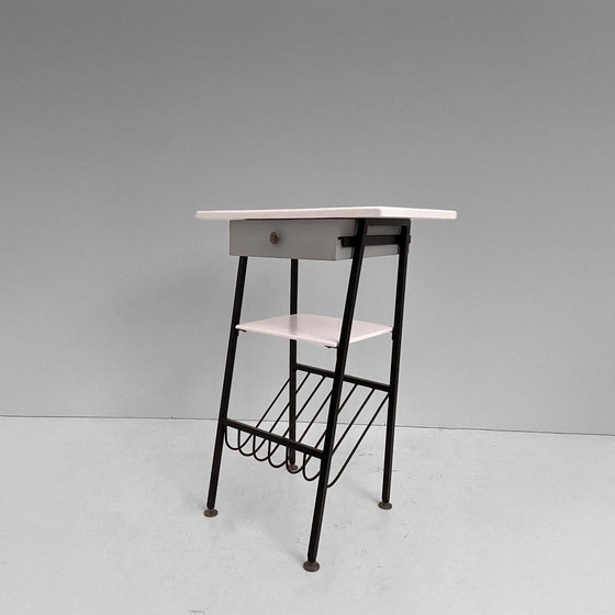 Image 1 of 1X Table console italienne moderne du milieu du siècle