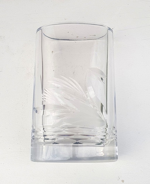 Vase en cristal avec cygne