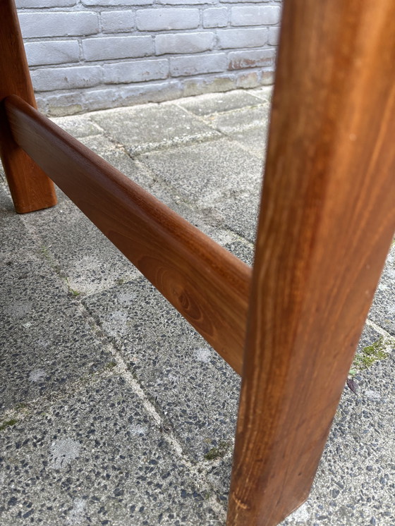 Image 1 of Table basse danoise vintage en teck Niels Bach