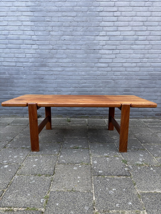 Image 1 of Table basse danoise vintage en teck Niels Bach