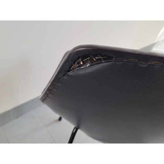 Image 1 of Chaise Tonneau vintage en métal et skaï par Pierre Guariche pour Steiner, 1950
