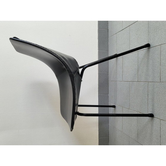 Image 1 of Chaise Tonneau vintage en métal et skaï par Pierre Guariche pour Steiner, 1950