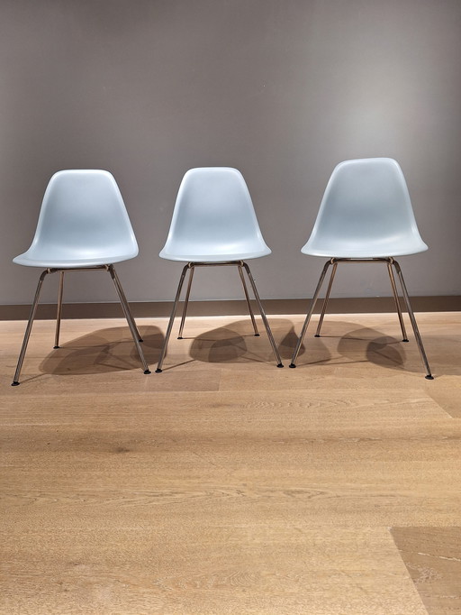 Vitra 3 chaises Eames Dsx Design