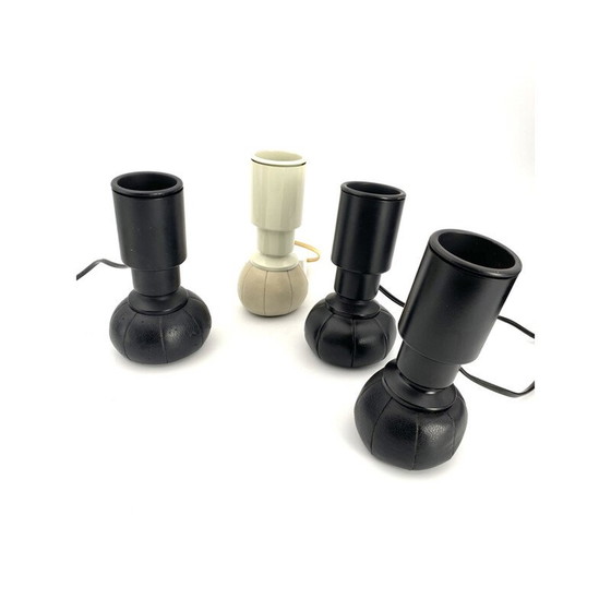 Image 1 of Ensemble de 4 lampes vintage blanches et noires Mod. 600C de Gino Sarfatti Arteluce, 1966
