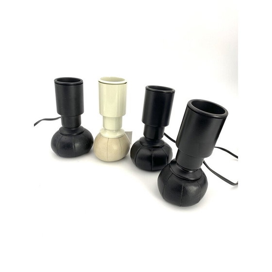 Image 1 of Ensemble de 4 lampes vintage blanches et noires Mod. 600C de Gino Sarfatti Arteluce, 1966
