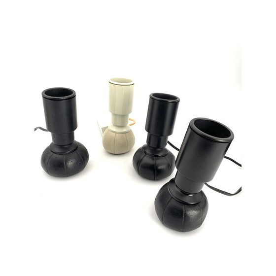 Image 1 of Ensemble de 4 lampes vintage blanches et noires Mod. 600C de Gino Sarfatti Arteluce, 1966