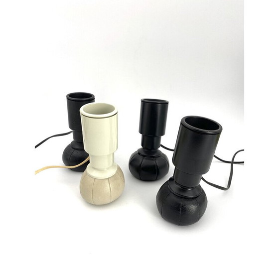Image 1 of Ensemble de 4 lampes vintage blanches et noires Mod. 600C de Gino Sarfatti Arteluce, 1966