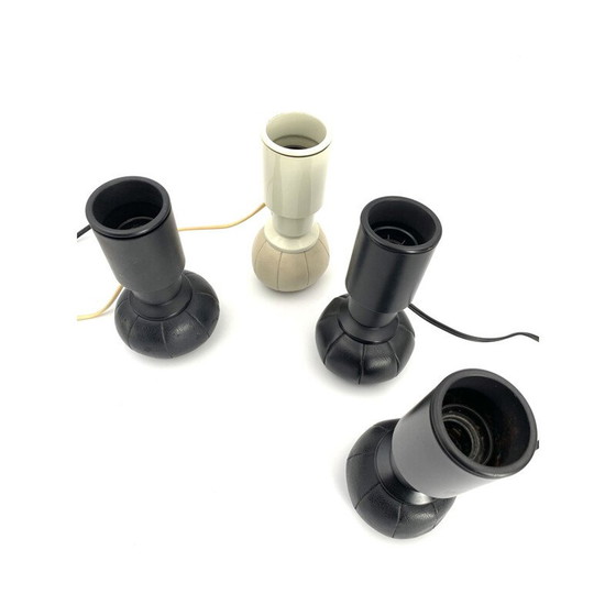 Image 1 of Ensemble de 4 lampes vintage blanches et noires Mod. 600C de Gino Sarfatti Arteluce, 1966