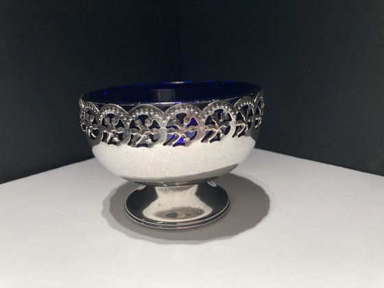 Image 1 of Bol plaqué argent avec plateau intérieur en verre bleu cobalt