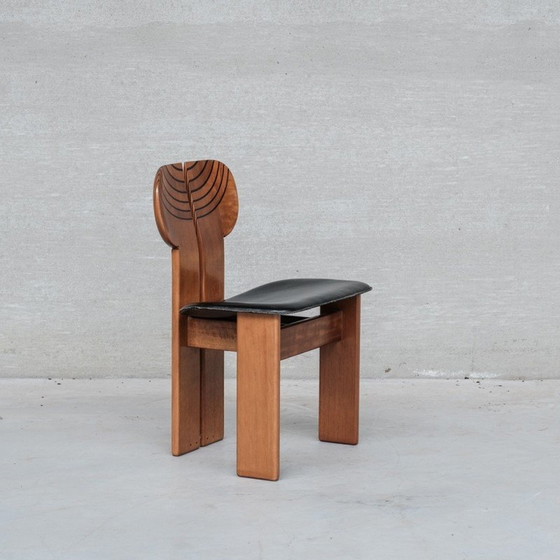 Image 1 of Ensemble de 4 chaises de salle à manger vintage "Africa" en noyer et cuir pour Scarpa, Italie 1975