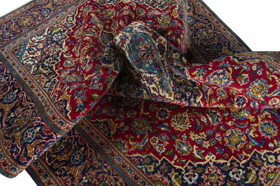 Image 1 of Tapis rouge Keshan noué à la main - 298 X 196 cm