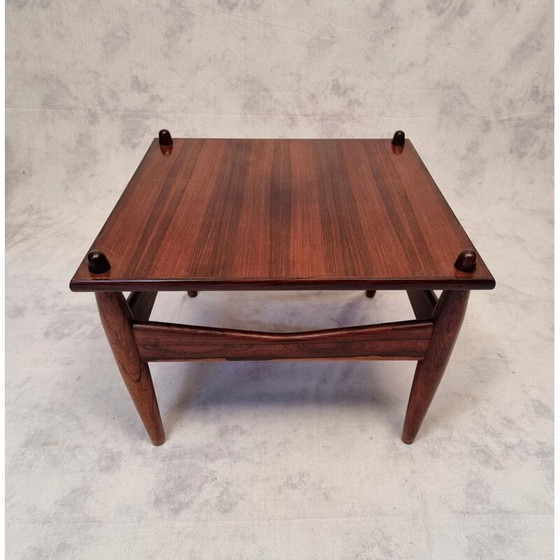 Image 1 of Paire de tables basses vintage en bois de rose n 272 par Illum Wikkelsø, 1950