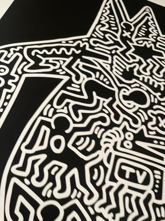 Image 1 of Keith Haring (1958-1990), Chien, 1985, sous licence Artestar New York, imprimé au Royaume-Uni