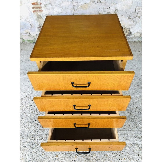 Image 1 of Meuble de rangement bas vintage en chêne blond avec roulettes, 1960