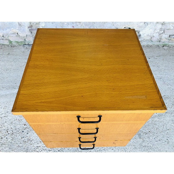 Image 1 of Meuble de rangement bas vintage en chêne blond avec roulettes, 1960