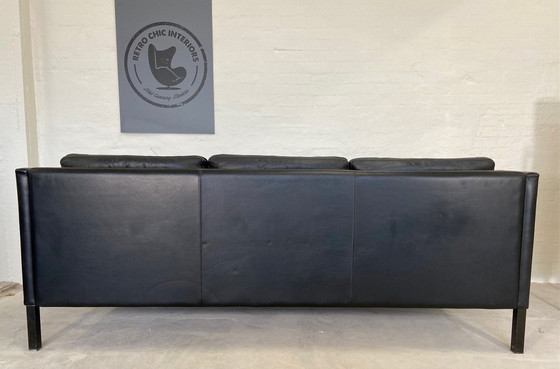 Image 1 of Mid Century Danish Black Leather 3 Seater Sofa by Stouby (Canapé 3 places en cuir noir)