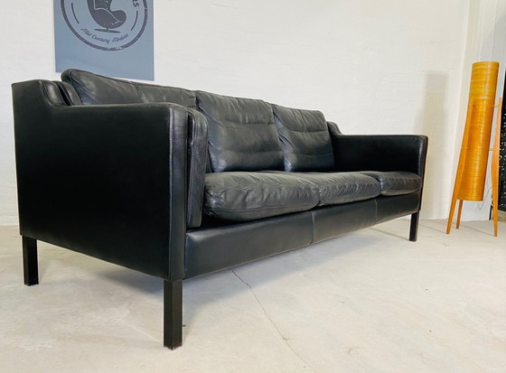 Image 1 of Mid Century Danish Black Leather 3 Seater Sofa by Stouby (Canapé 3 places en cuir noir)