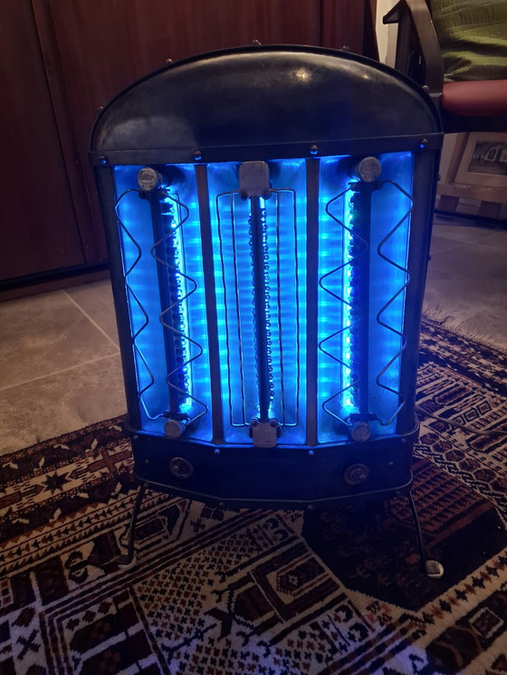 Image 1 of Poêle à réaction vintage