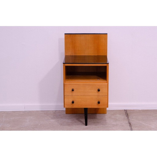 Table de nuit vintage en hêtre et verre par Mojmír Požár pour Up Závody, Tchécoslovaquie 1960