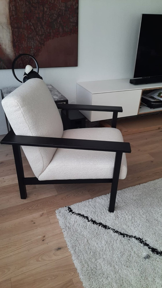 Image 1 of Fauteuil Montèl Blanc Crème Avec Piétement Noir