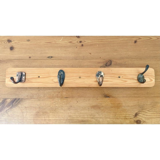Image 1 of Porte-manteau vintage en bois massif avec 4 crochets