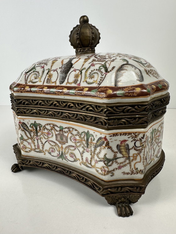 Image 1 of Jarre à couvercle Art Déco - Porcelaine