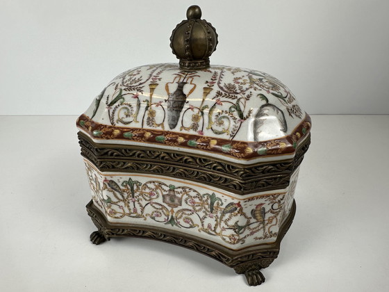 Image 1 of Jarre à couvercle Art Déco - Porcelaine