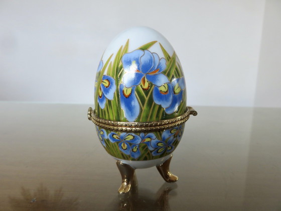 Image 1 of Ensemble De 19 Boites Oeuf En Porcelaine Et Laiton, 1980