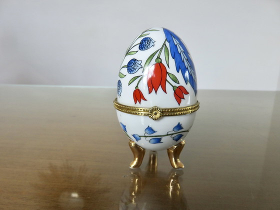 Image 1 of Ensemble De 19 Boites Oeuf En Porcelaine Et Laiton, 1980