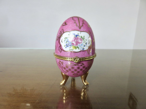 Image 1 of Ensemble De 19 Boites Oeuf En Porcelaine Et Laiton, 1980